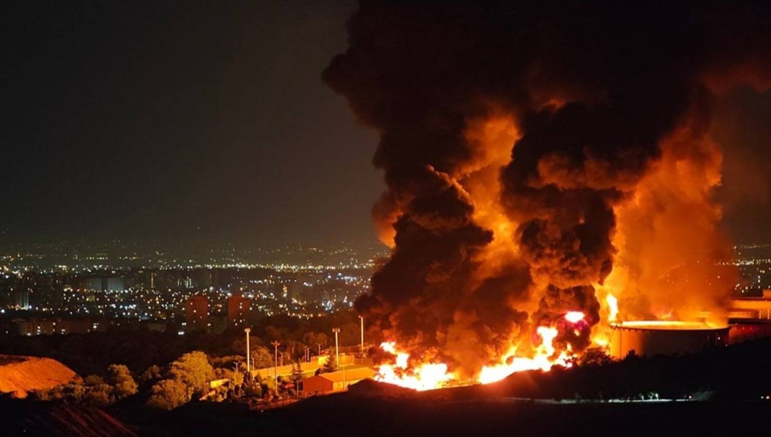 مرحلة كسر العظام.. إيران تحطّم أسطورة الجبهة الداخلية المحصنة وتفرض معادلة "الألم مقابل الألم"